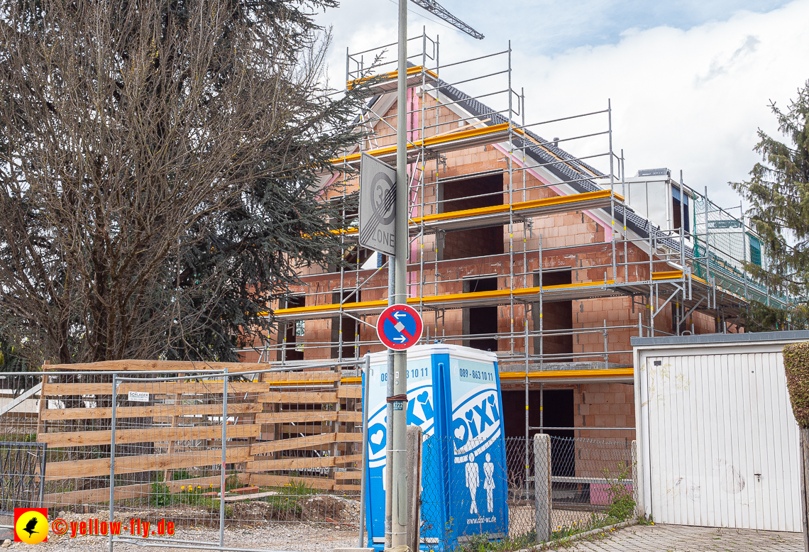 27.04.2023 - Burgfotos von der Baustell Niederalmstraße 16 in Neuperlach